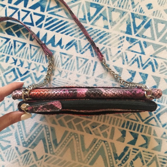 Crossbody Wallet - Picture 3 of 6